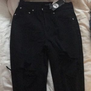 Distressed Boyfriend Jeans